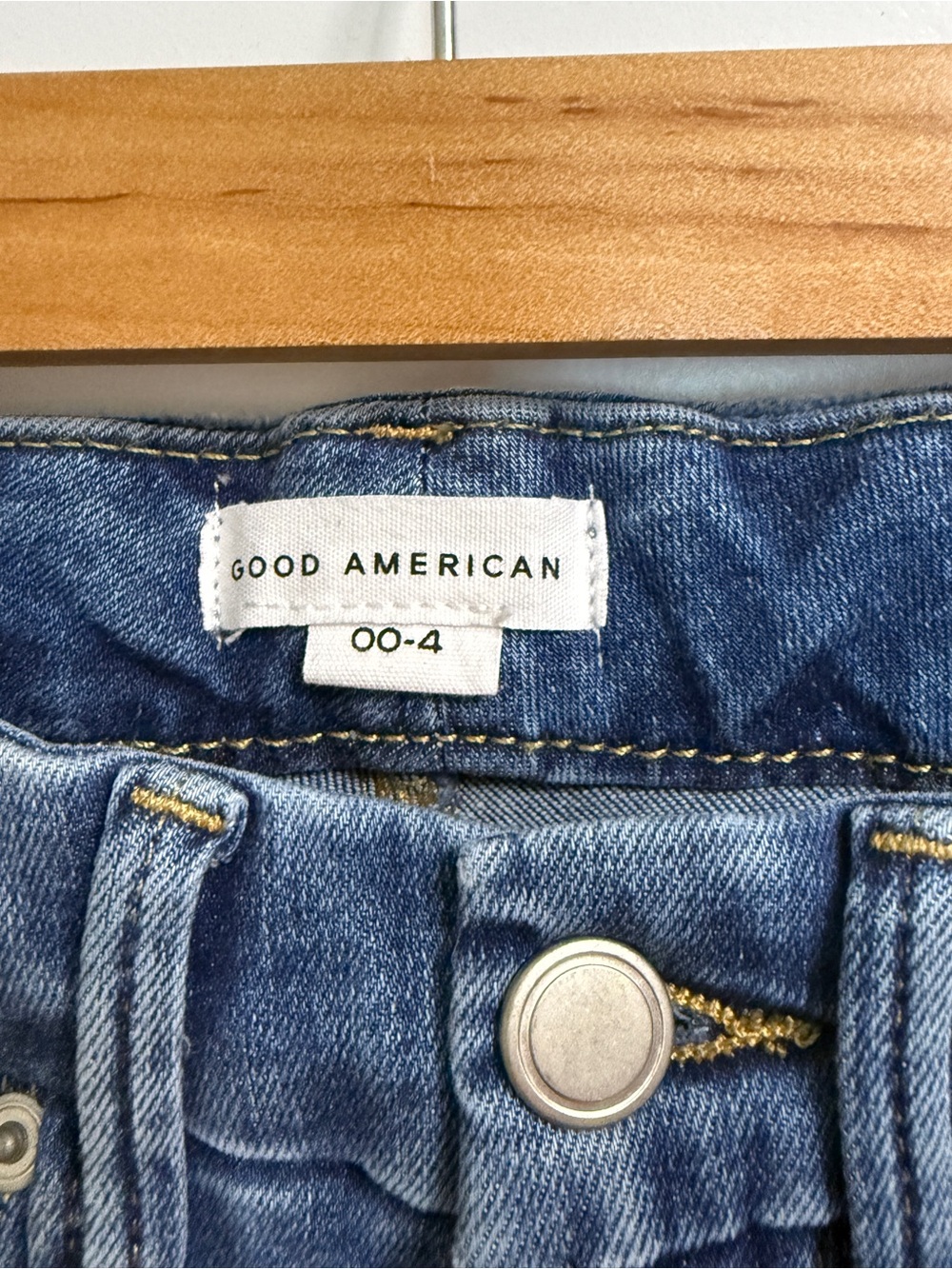 Good American Straight Leg Jeans - Medium Blue Wash - Picture 3 of 5